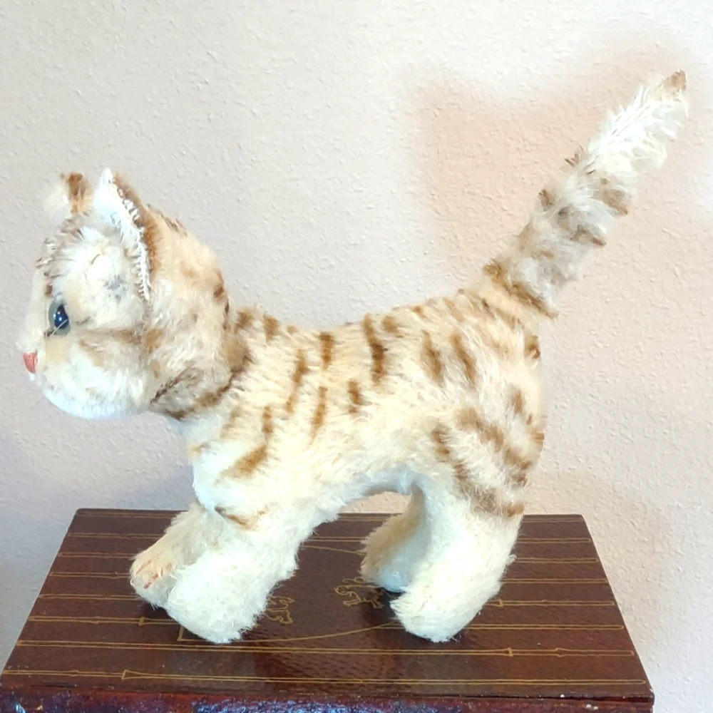 Vintage 1960s Steiff "Tapsy Tabby Cat" Mohair Plush Toy Collectible - Picture 3 of 9